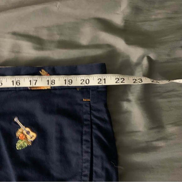 Tommy Bahama Shorts - Picture 7 of 7